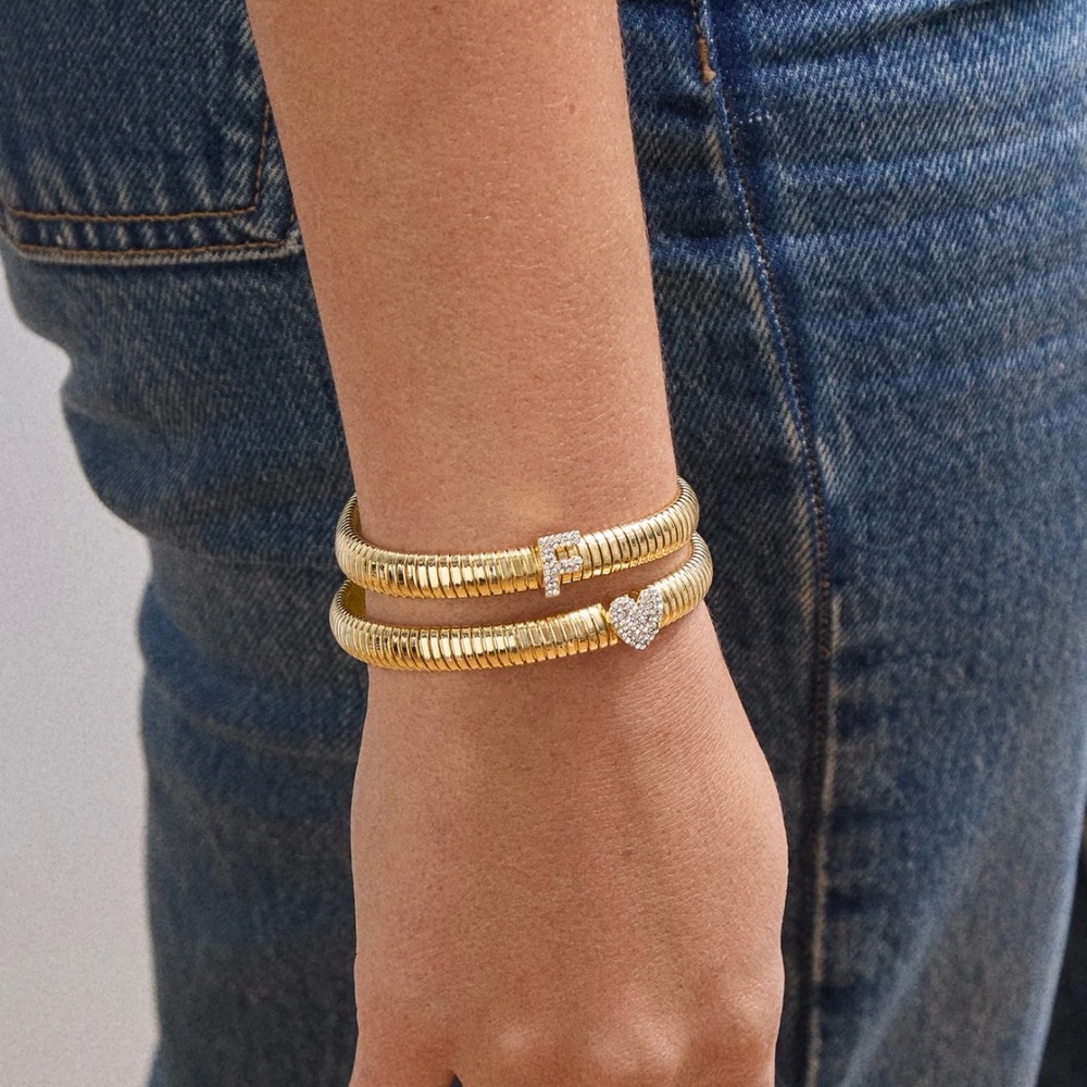 Set of 2 XO kiss and hug bangle bracelets stretch to fit white crystals and gold